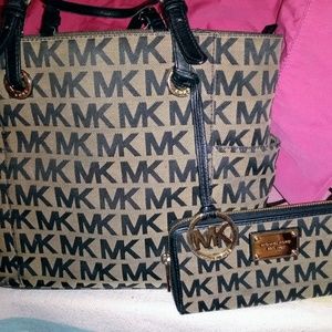 Authentic MK Set